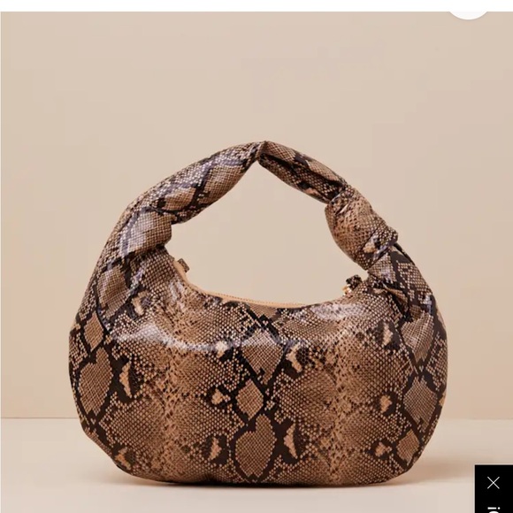 Urban expressions vegan Laisha Brown snake
Print knitted shoulder bag NWT - Picture 2 of 15